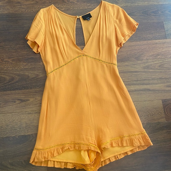 Urban Outfitters Romper - Picture 2 of 3
